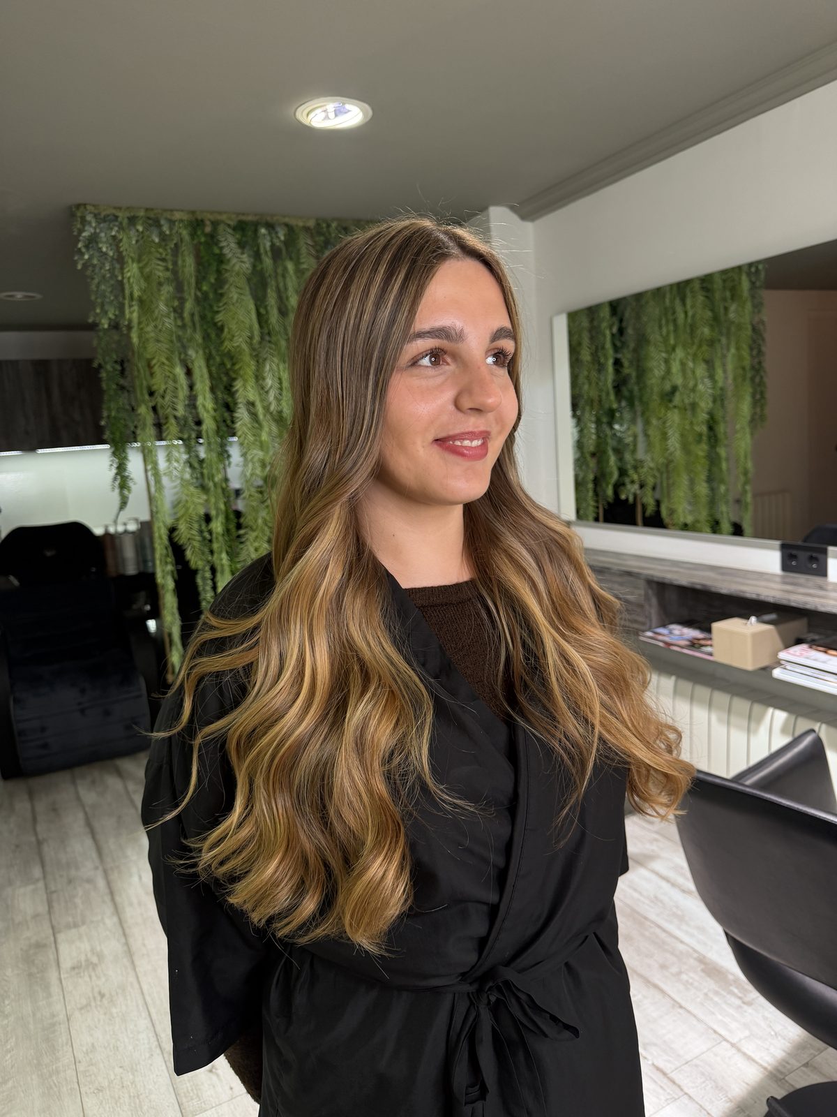 Balayage caramel sobre melena llarga — Ester Color Hair Figueres